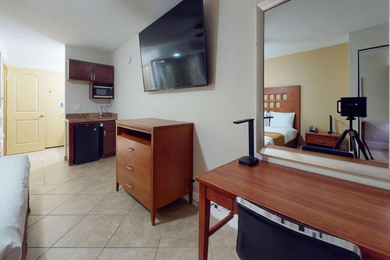 Rodeway Inn & Suites Fort Lauderdale Airport & Cruise Port Dania Beach Luaran gambar